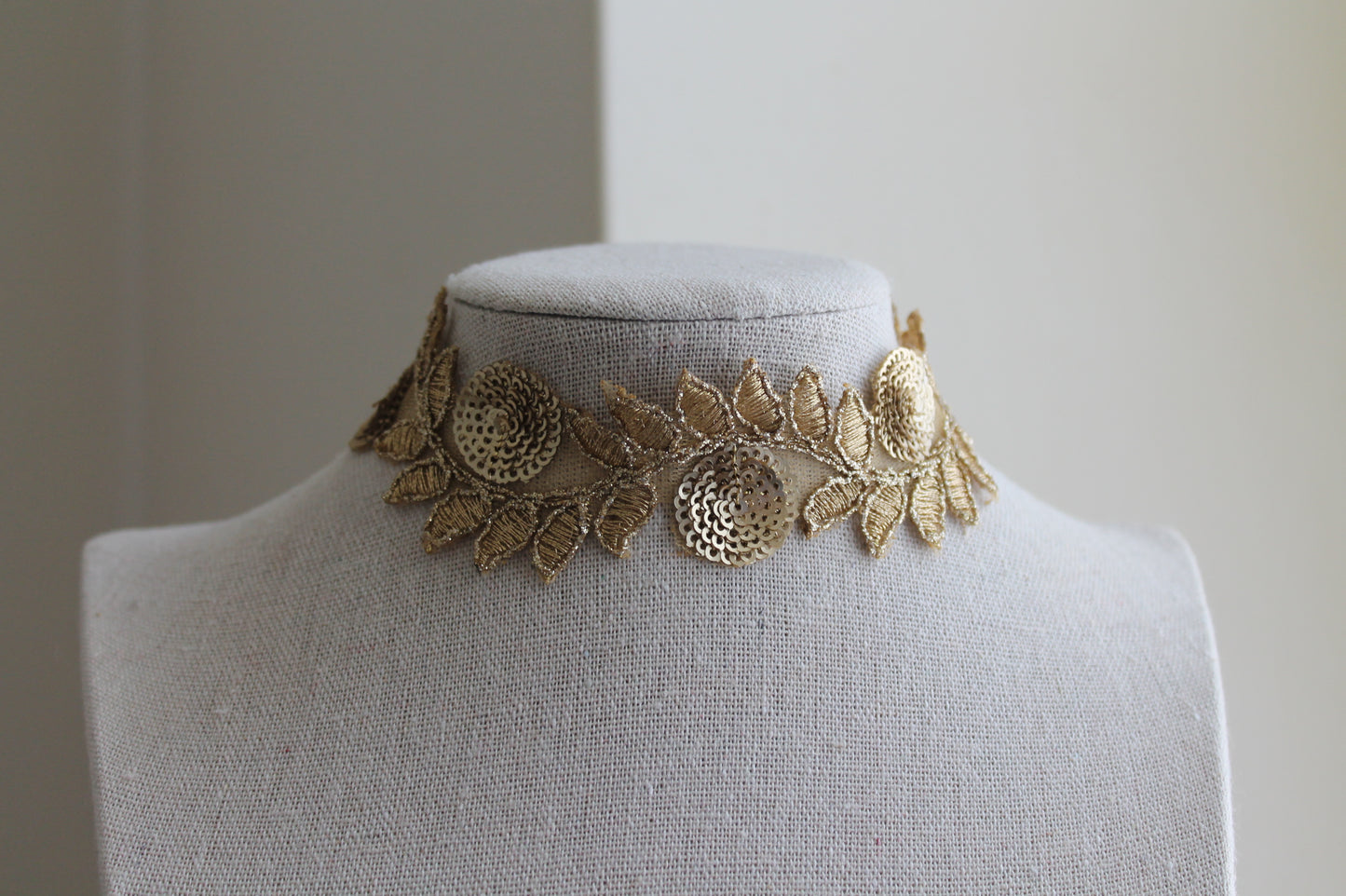 Choker Milos