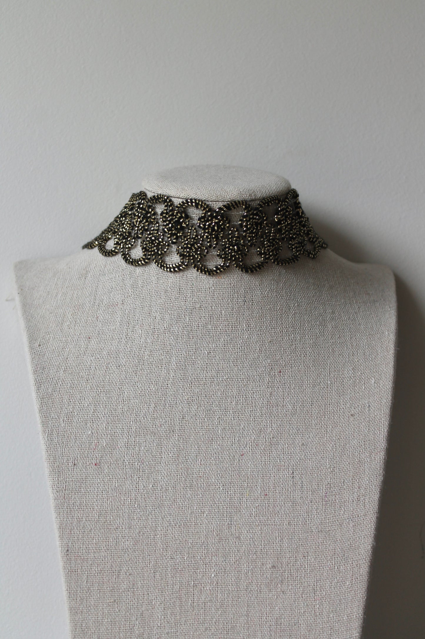 Choker Rhodes