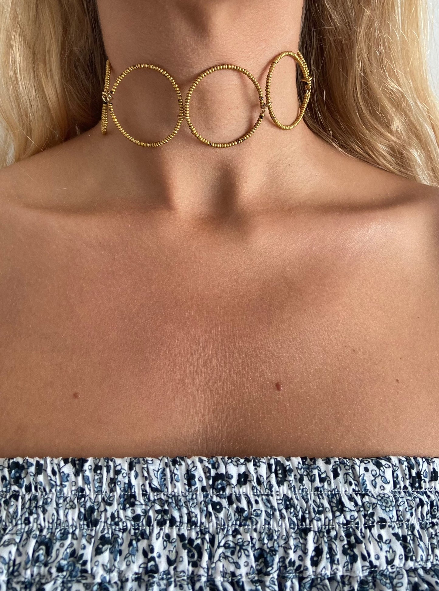 Choker Bolitas Dorado